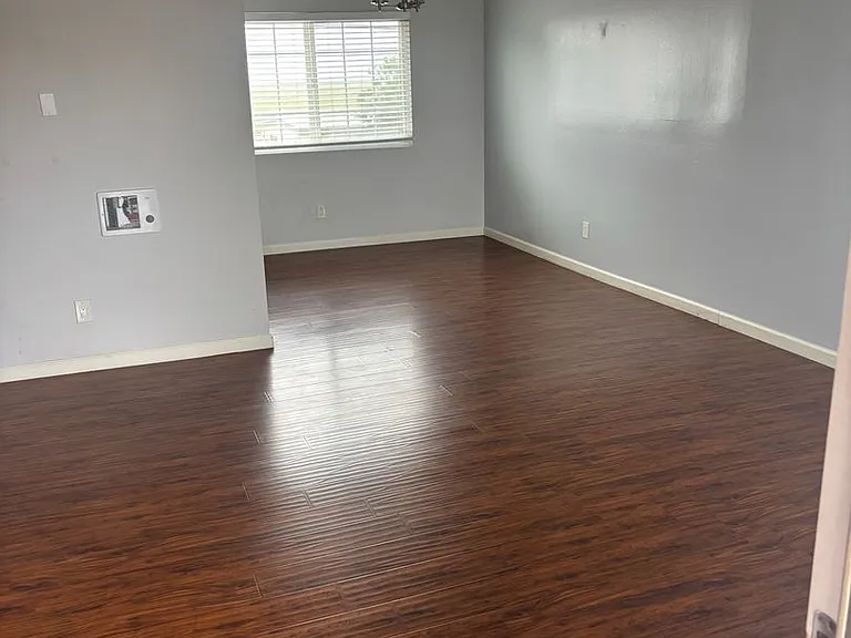 860 Olive Ave — Photo 16
