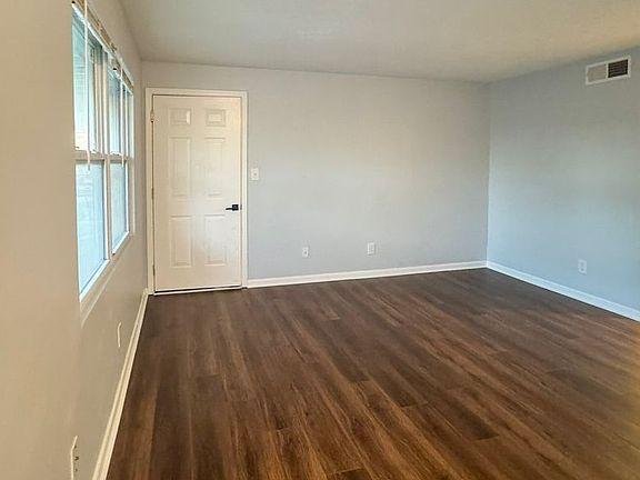 3rd image of 1704 Valley Forge Way Unit 4