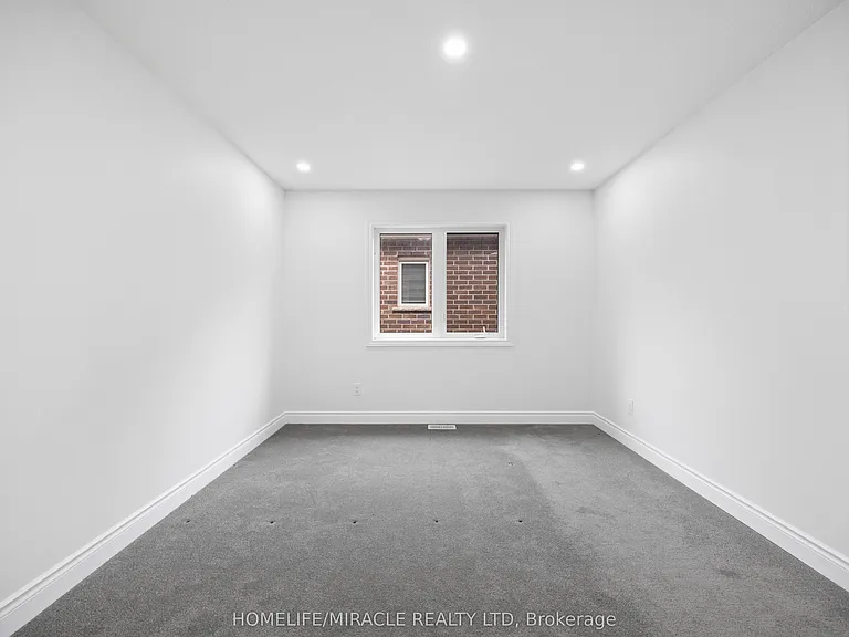 196 Freure Dr — Photo 32