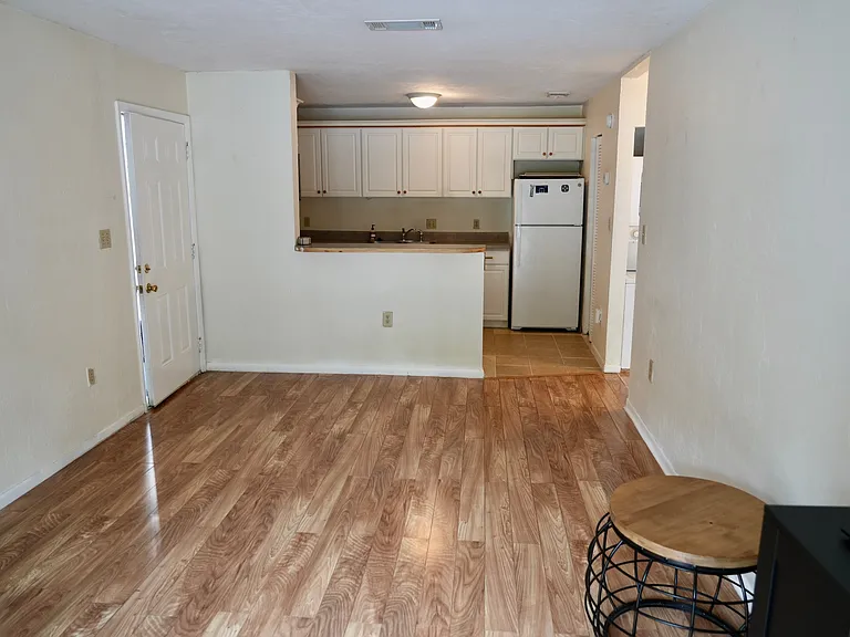 1035 SW 9th St #H21 — Photo 1