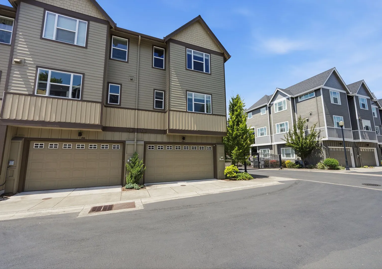 4 bed, 2.5 bath, 1690 sqft, $2,895 — Photo 1