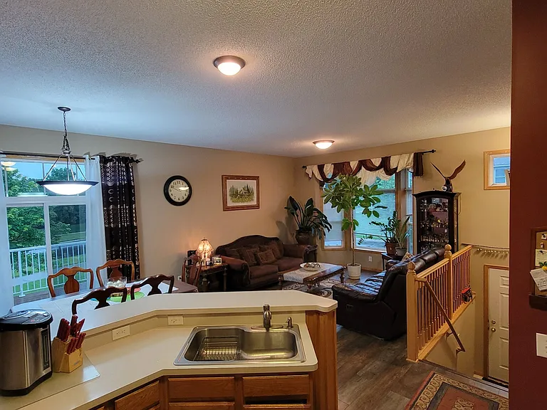 20009 Heritage Dr — Photo 11