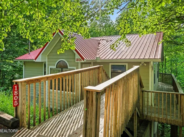 1805 Cherry View Ln, Sevierville, TN 37876