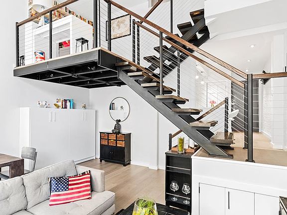 2nd image of 77 Bleecker St APT 530