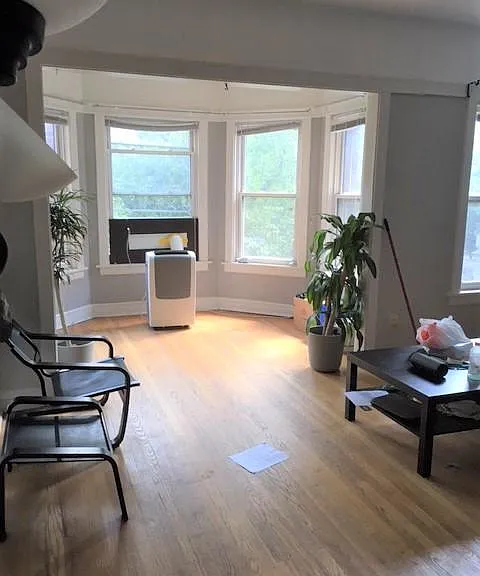 640 W Roscoe St #2W — Photo 4