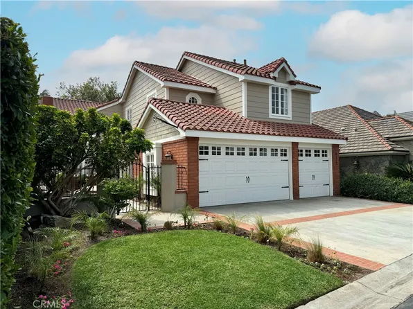 19375 Woodlands Dr, Huntington Beach, CA 92648