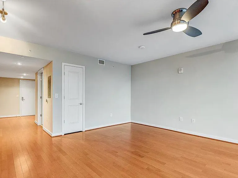 1025 1st St SE #1108 — Photo 7