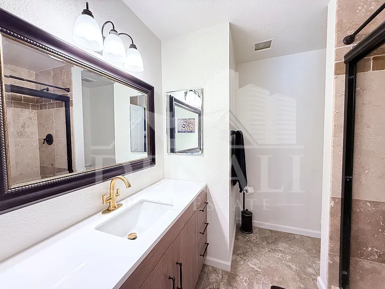 101 N 7th St #160 — Photo 12