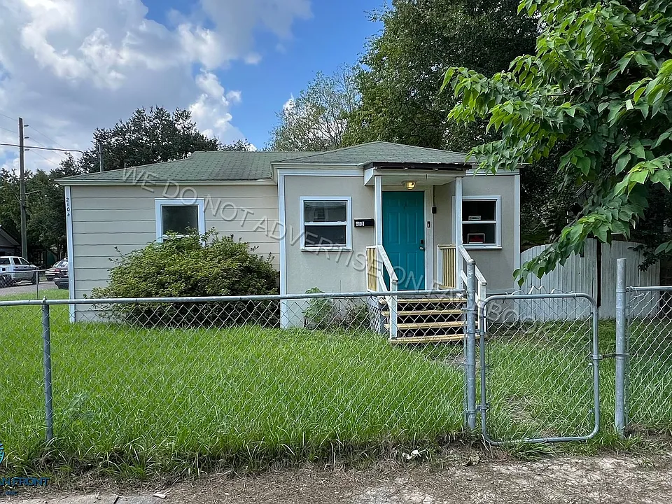 2104 Evergreen Ave