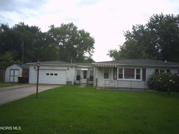 1600 Darbyshire Dr, Defiance, OH 43512