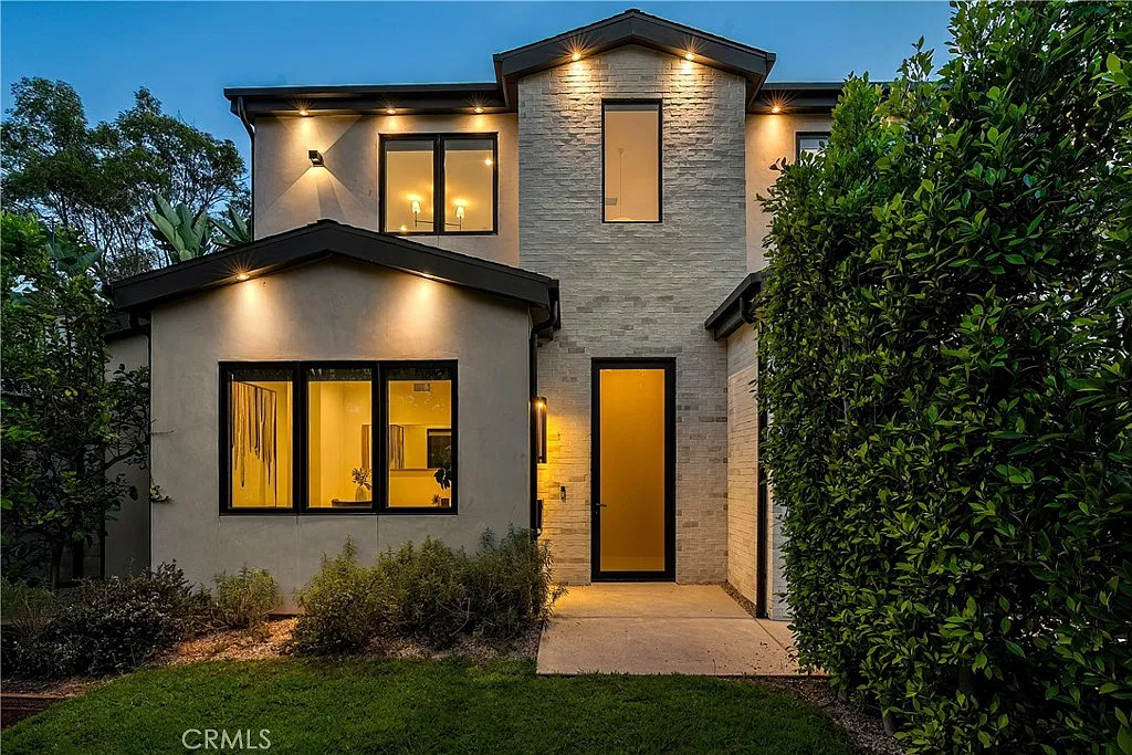 5 bed, 4.5 bath, 3357 sqft, $18,000 — Photo 3