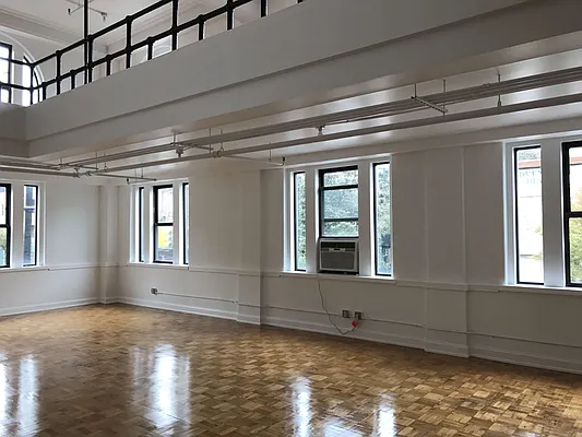 Rented by Nooklyn NYC LLC | media 4