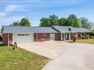 16 On Hwy, Siloam Springs, AR 72761