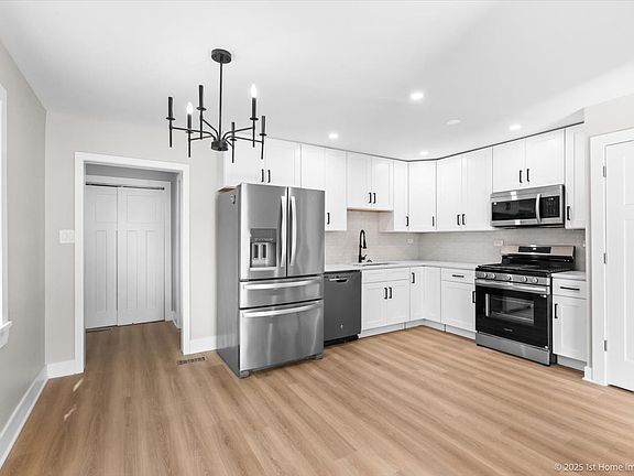 5th image of 266 Merrill Ave