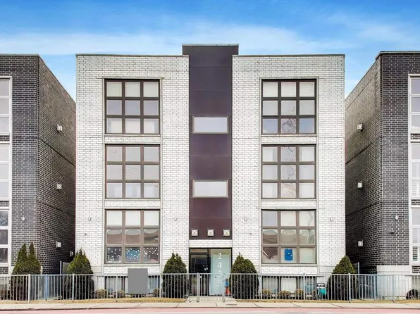 2435 W Belmont Ave APT 2E, Chicago, IL 60618