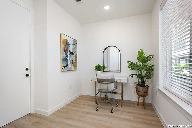 719 E Locust St #3110 — Photo 2