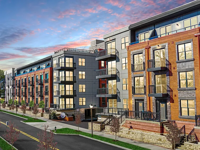 Crescent at Chevy Chase — Photo 1