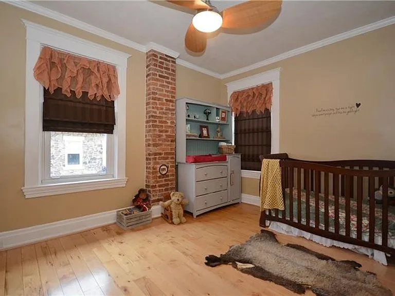 2112 Saranac Ave — Photo 14