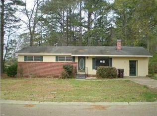 1039 Linden Dr, Kosciusko, MS 39090