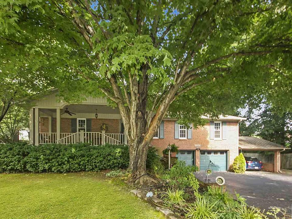 1st image of 311 Oakdale Dr