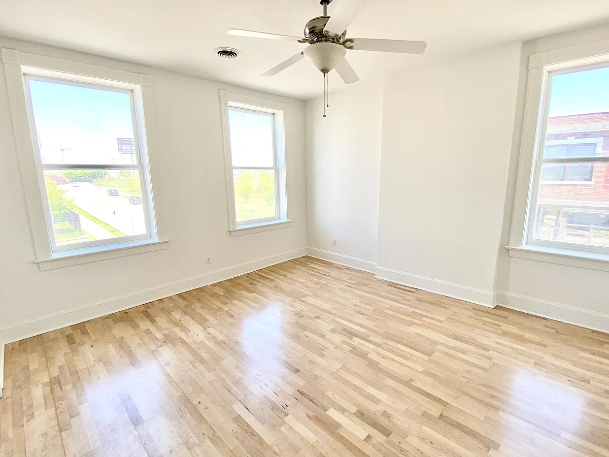 Building Photo - 4400 Chouteau Ave #2A