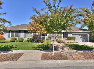 9090 Ridgeway Dr, Gilroy, CA 95020