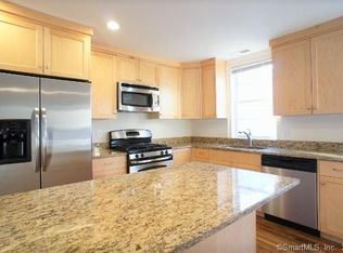 44 Stuart Ave #B6, Norwalk, CT 06850