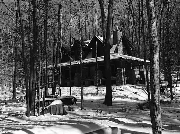 Dry Creek Ln, Lexington, TN 38351