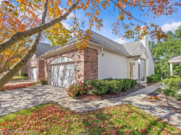 750 W River Dr, Commerce Township, MI 48382