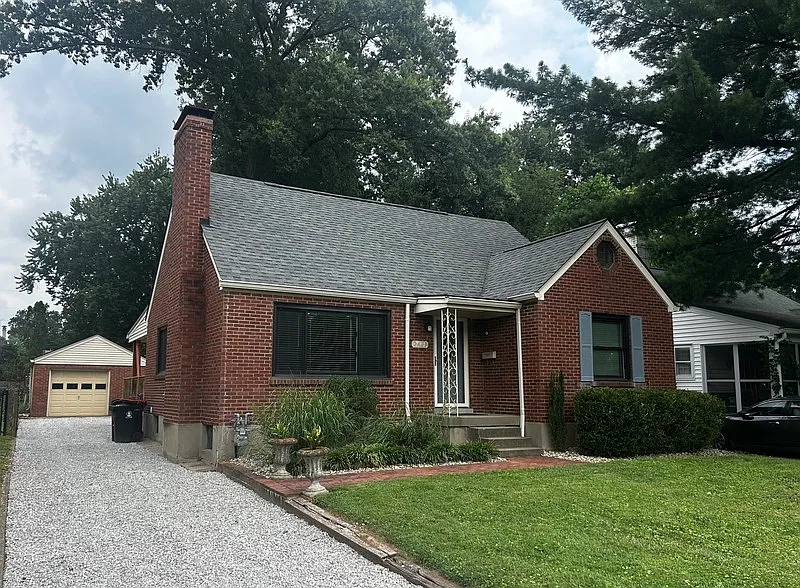 3 bed, 2.0 bath, 2050 sqft, $2,245 — Photo 1