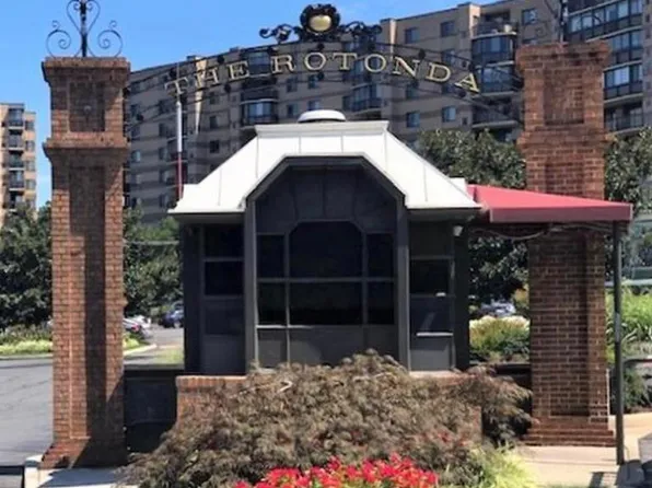 8350 Greensboro Dr, McLean, VA 22102