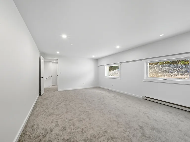 64 Leighton Rd — Photo 31