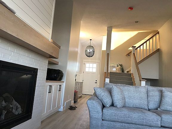 5th image of 34 Pier Pl