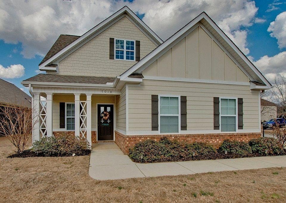 1st image of 7018 Derby Dr SE
