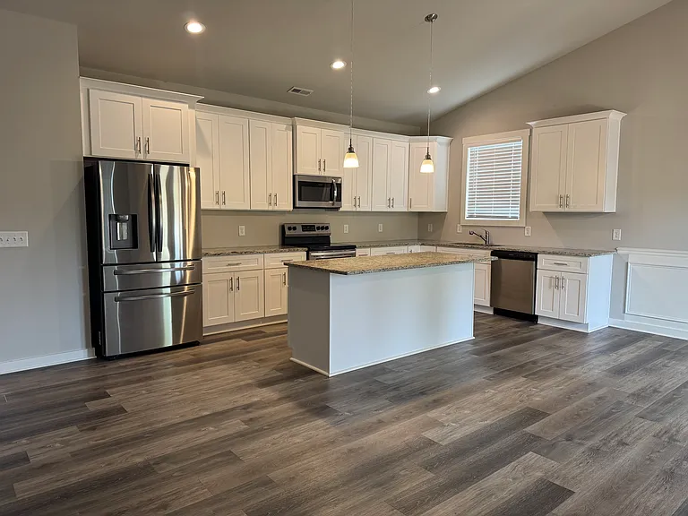 308 N Point Cir — Photo 23
