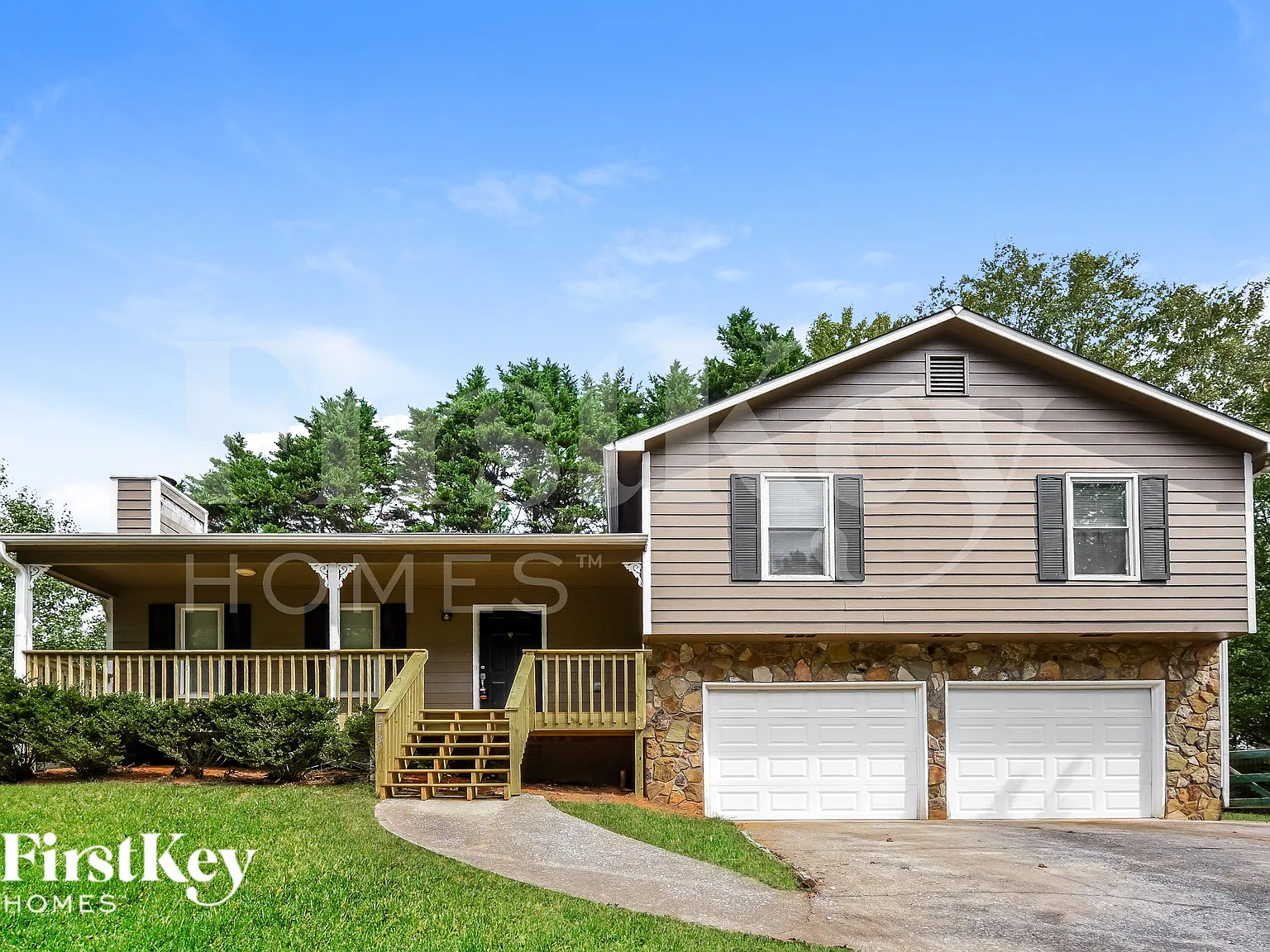 3 bed, 2.0 bath, 1220 sqft, $1,940 — Photo 1