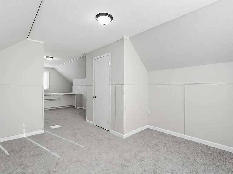 14921 Myola Ave — Photo 24