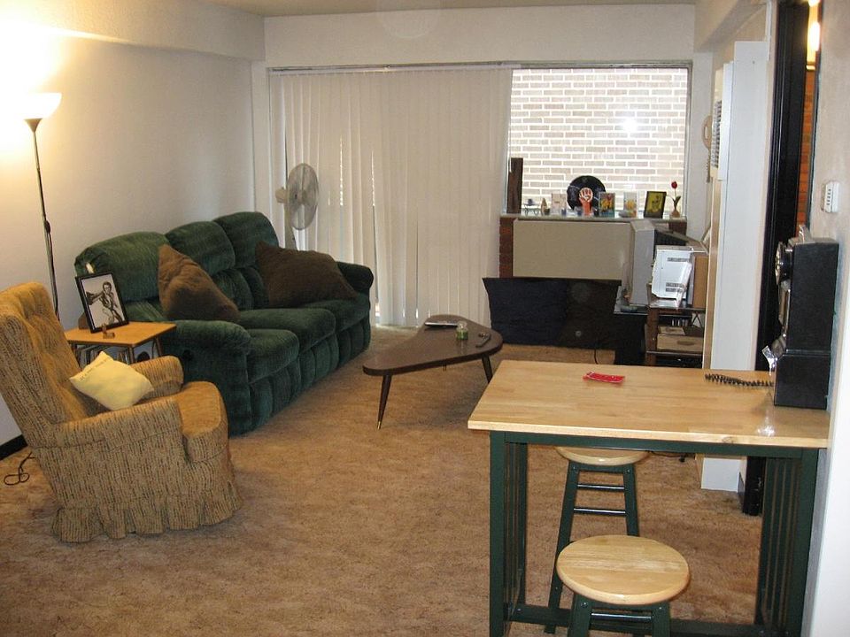 2nd image of 233 N Craig St APT 404
