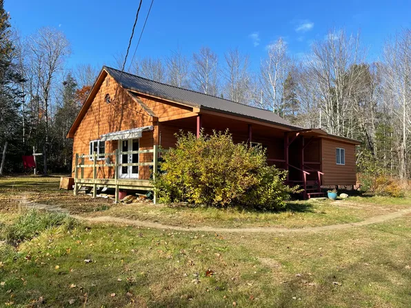 510 New England Road, Searsmont, ME 04973