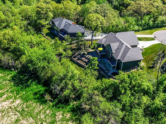 3rd image of 15248 Pin Oak Ct