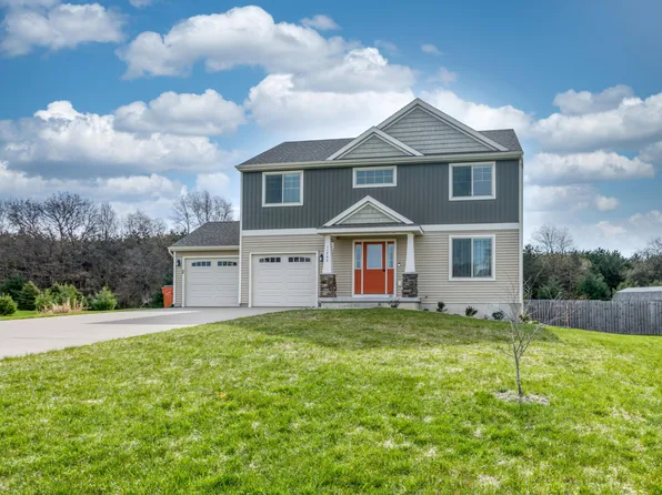 11752 Redberry Ct NE, Rockford, MI 49341