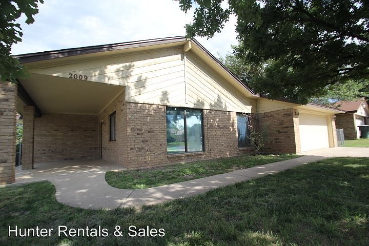1st image of 2009 Cedarview Dr