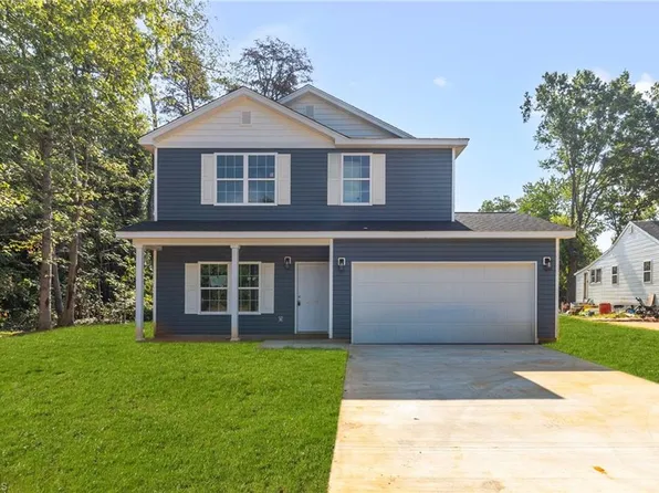 4533 Baux Mountain Rd, Winston Salem, NC 27105