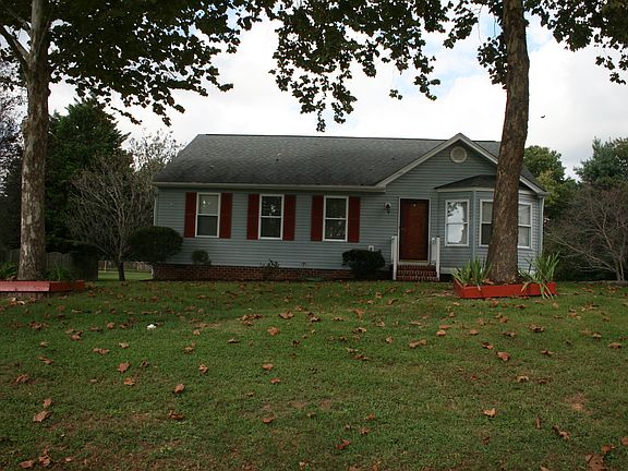 2nd image of 8005 Sandalwood Ln