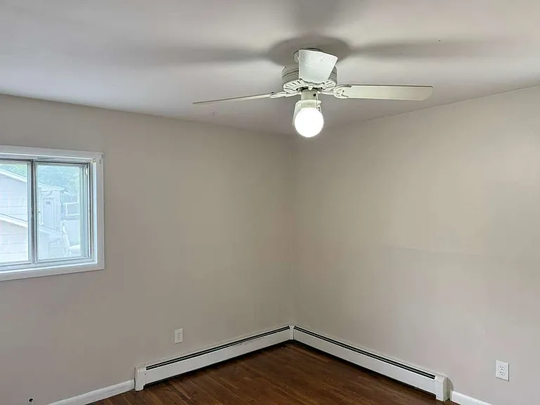 958 Utah Dr — Photo 10
