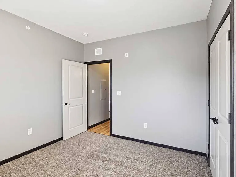 The Flats at 84 — Photo 179