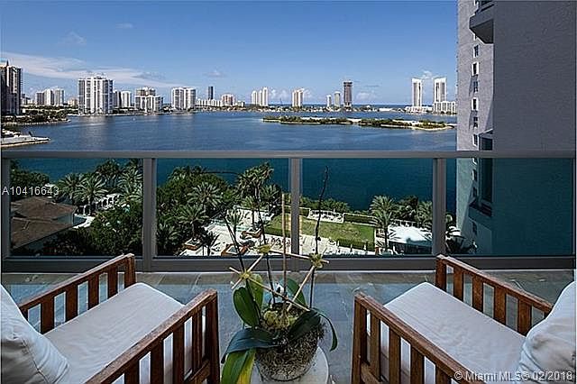 LUXURY AT PENINSULA II