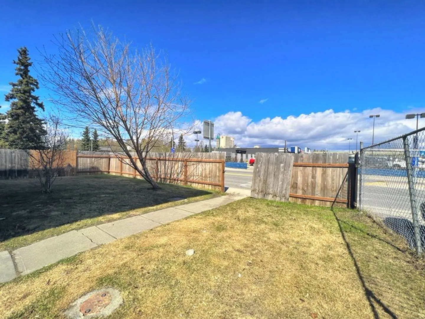 618 E 9th Avenue — Photo 4