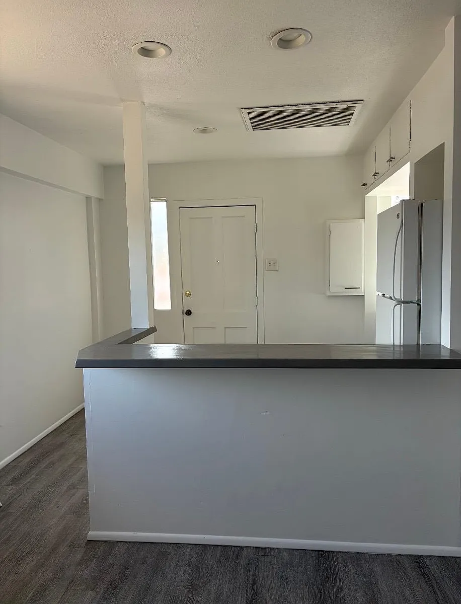 Building Photo - 2730 E Montecito Ave #1