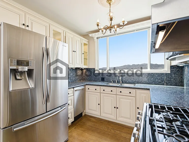 101 Monterey Blvd — Photo 17